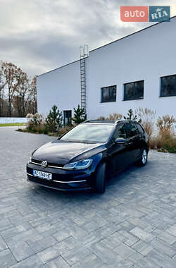 Універсал Volkswagen Golf 2017 в Луцьку