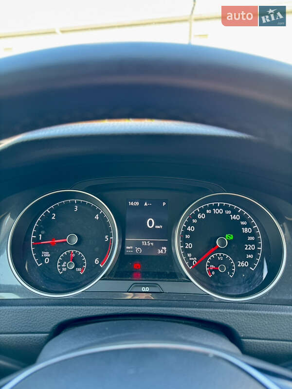 Универсал Volkswagen Golf 2017 в Луцке