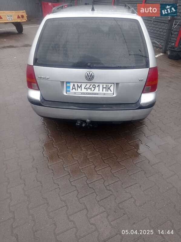 Универсал Volkswagen Golf 2005 в Житомире