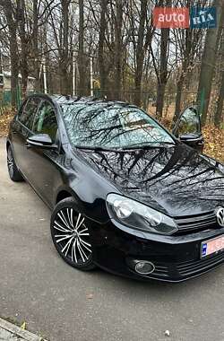 Хэтчбек Volkswagen Golf 2010 в Ивано-Франковске