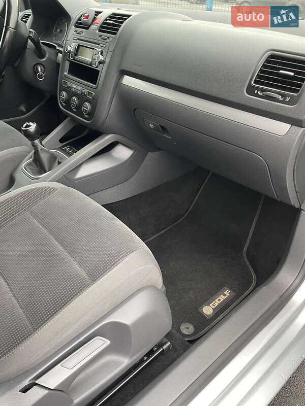 Универсал Volkswagen Golf 2009 в Виннице