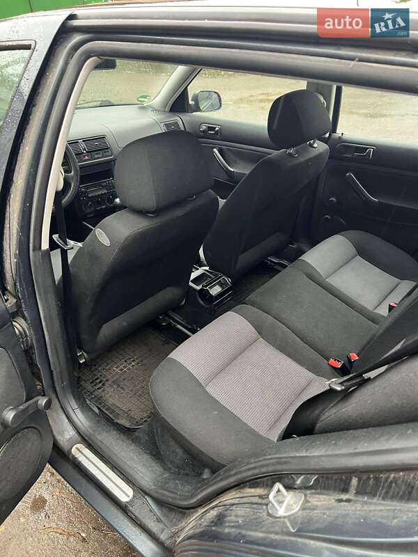 Хэтчбек Volkswagen Golf 2000 в Полтаве