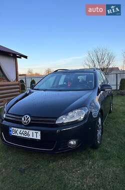 Универсал Volkswagen Golf 2009 в Вараше