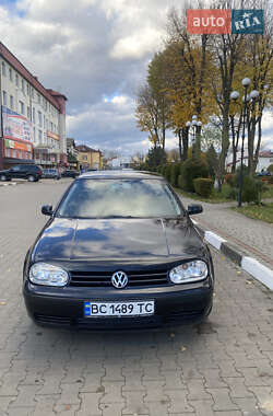 Хэтчбек Volkswagen Golf 2002 в Болехове