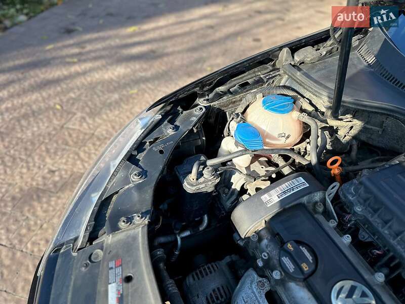 Хэтчбек Volkswagen Golf 2010 в Луцке