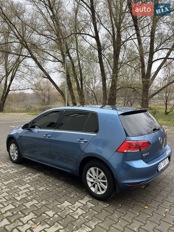 Хэтчбек Volkswagen Golf 2013 в Хмельницком