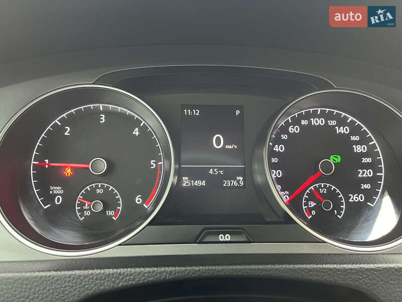 Хэтчбек Volkswagen Golf 2013 в Хмельницком