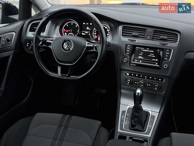 Универсал Volkswagen Golf 2013 в Киеве