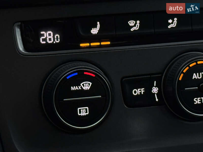 Универсал Volkswagen Golf 2013 в Киеве