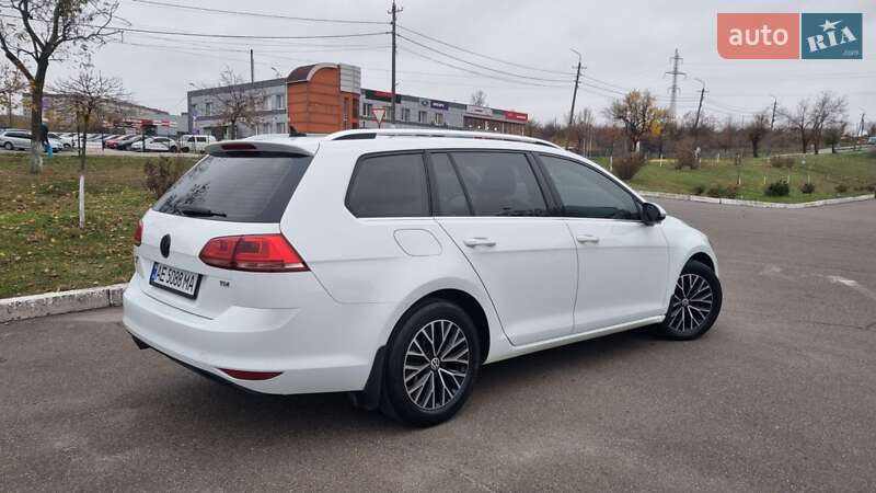 Универсал Volkswagen Golf 2015 в Кривом Роге