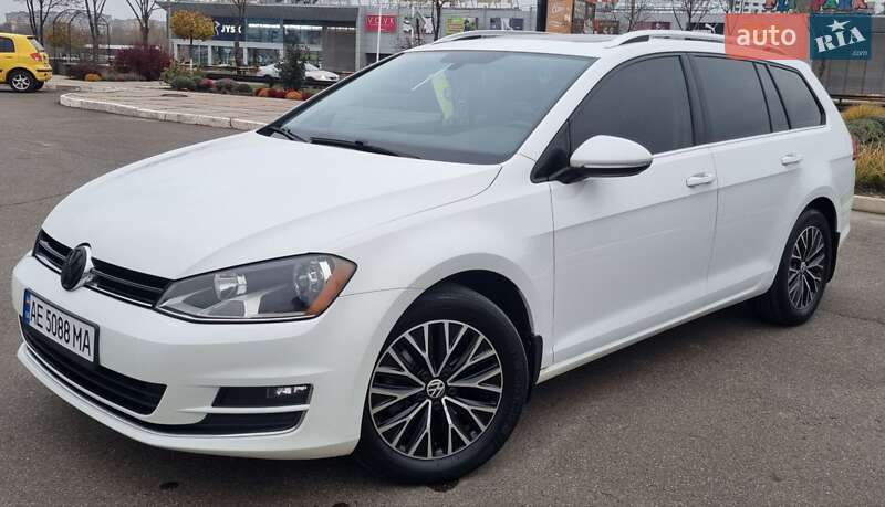 Универсал Volkswagen Golf 2015 в Кривом Роге