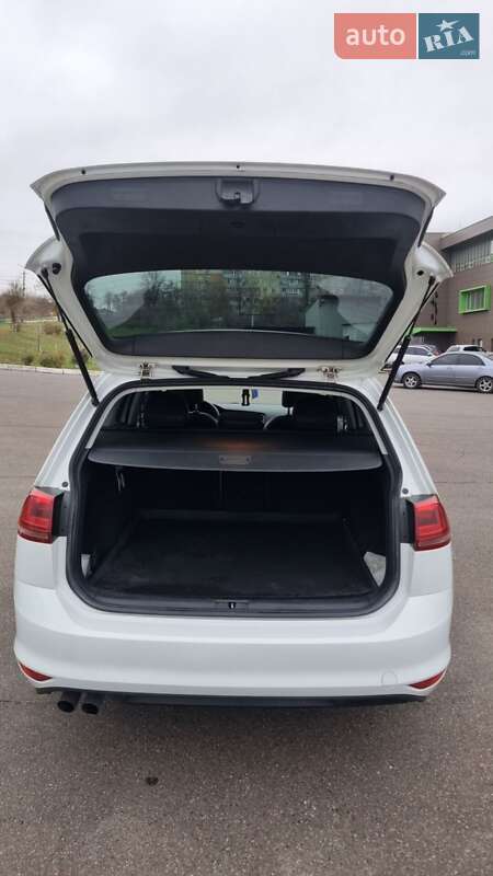 Универсал Volkswagen Golf 2015 в Кривом Роге