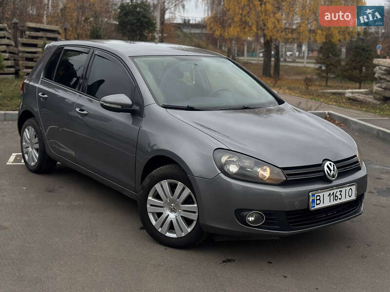 Хэтчбек Volkswagen Golf 2008 в Лубнах