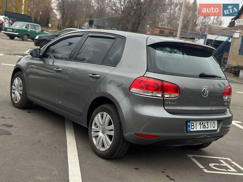 Хэтчбек Volkswagen Golf 2008 в Лубнах