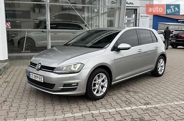 Хетчбек Volkswagen Golf 2016 в Чернівцях