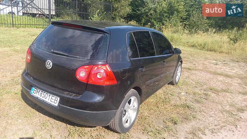 Хэтчбек Volkswagen Golf 2004 в Конотопе