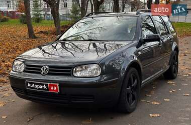 Універсал Volkswagen Golf 2001 в Києві