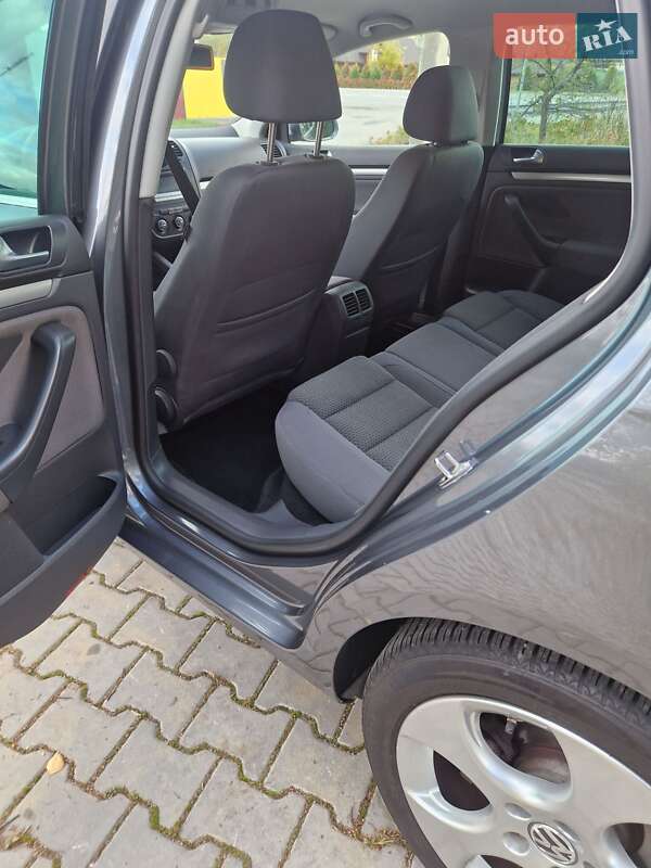 Универсал Volkswagen Golf 2008 в Стрые