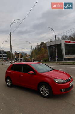 Хэтчбек Volkswagen Golf 2012 в Киеве