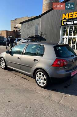 Хетчбек Volkswagen Golf 2006 в Ніжині