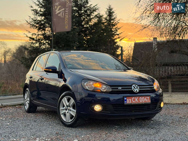Хэтчбек Volkswagen Golf 2010 в Дрогобыче