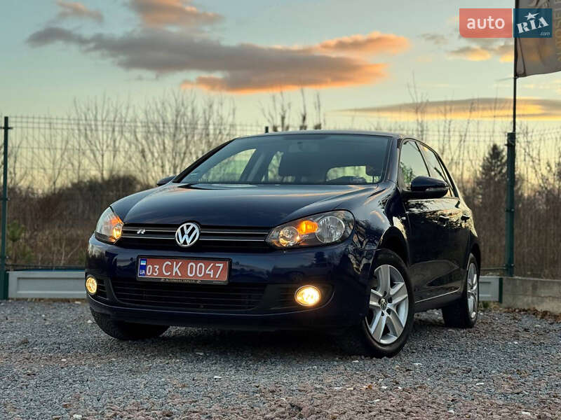 Хэтчбек Volkswagen Golf 2010 в Дрогобыче