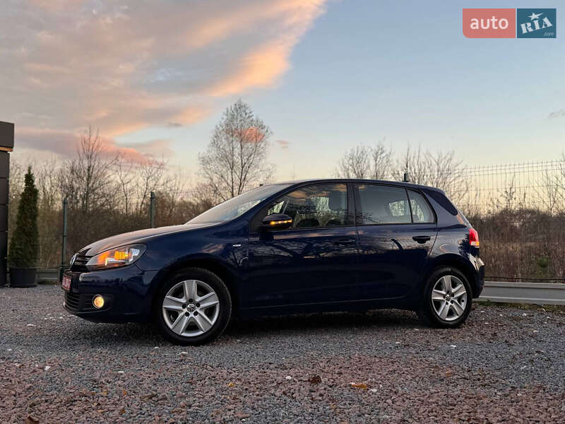 Хэтчбек Volkswagen Golf 2010 в Дрогобыче