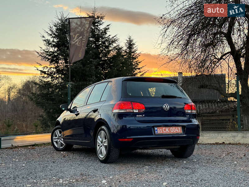 Хэтчбек Volkswagen Golf 2010 в Дрогобыче
