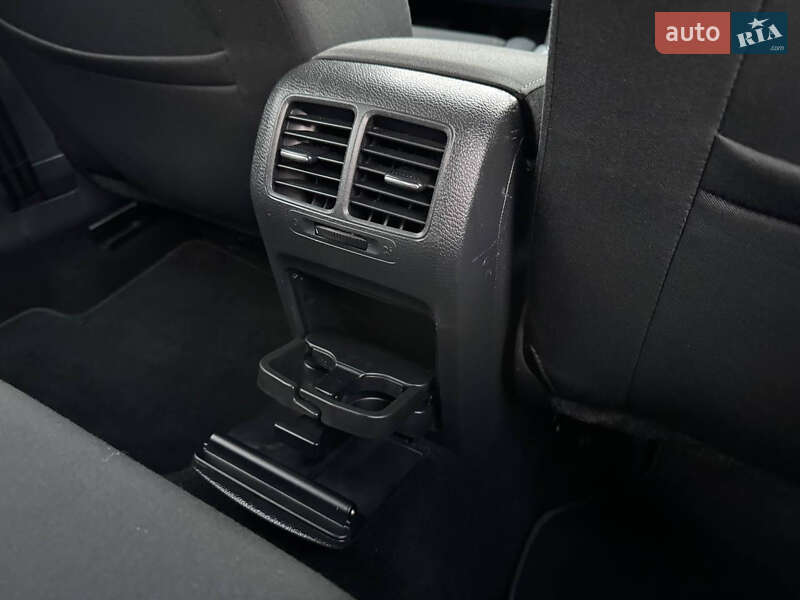 Хэтчбек Volkswagen Golf 2010 в Дрогобыче