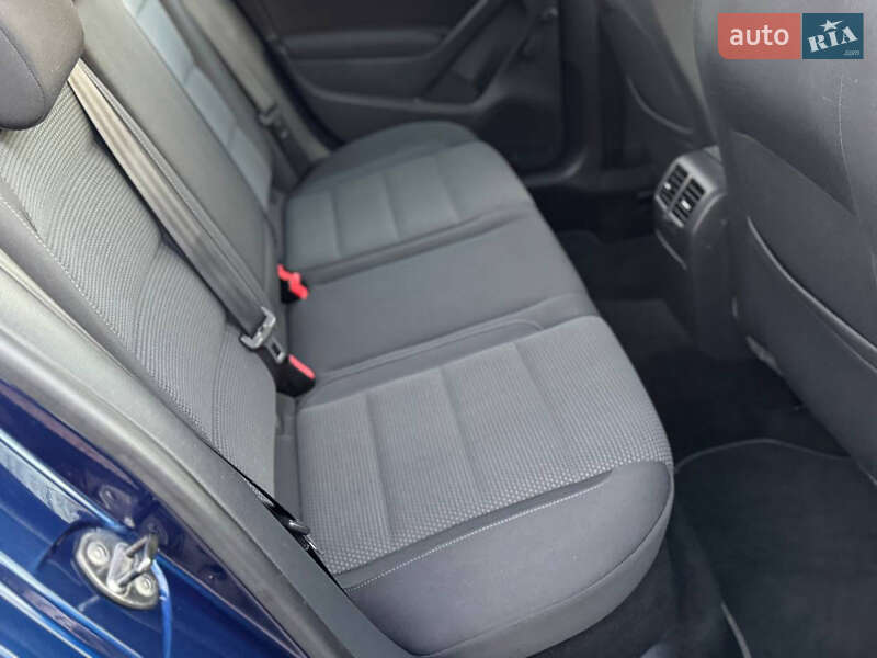 Хэтчбек Volkswagen Golf 2010 в Дрогобыче