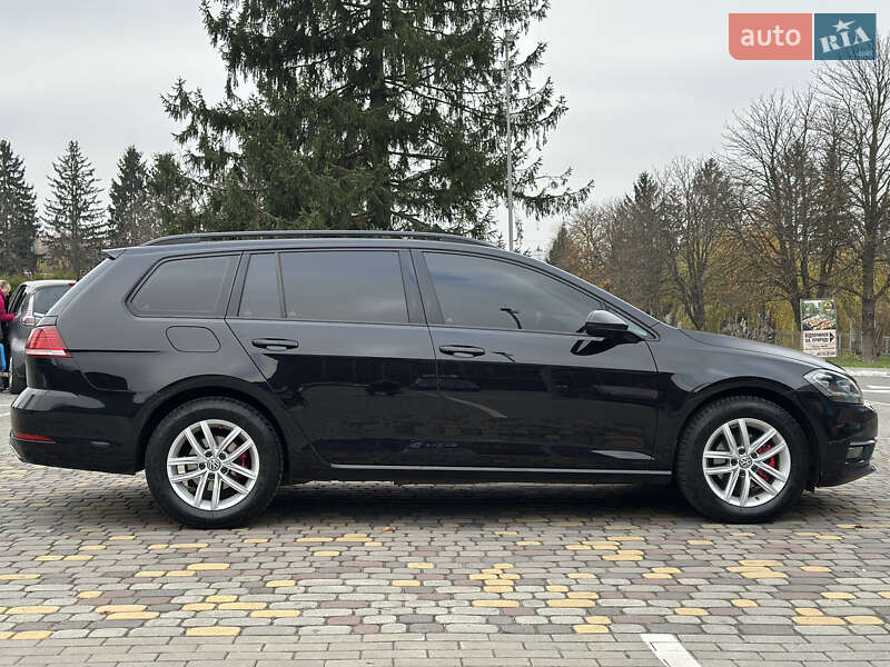 Універсал Volkswagen Golf 2017 в Луцьку