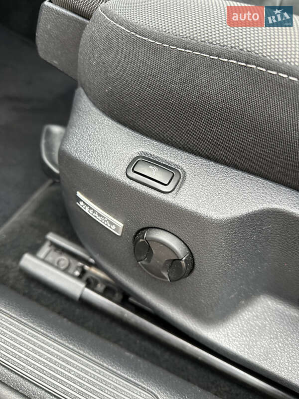 Універсал Volkswagen Golf 2017 в Луцьку