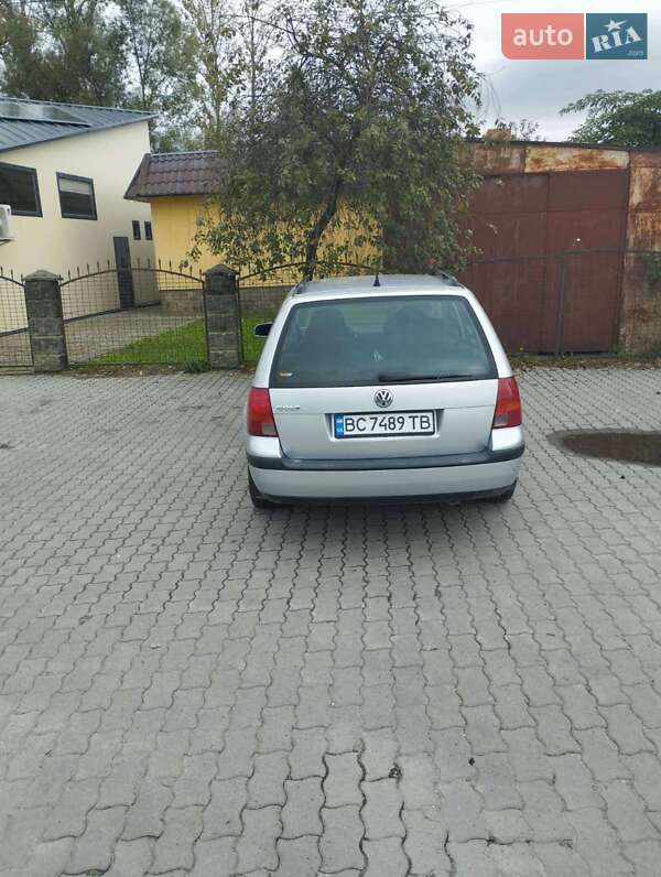 Универсал Volkswagen Golf 2000 в Новояворовске