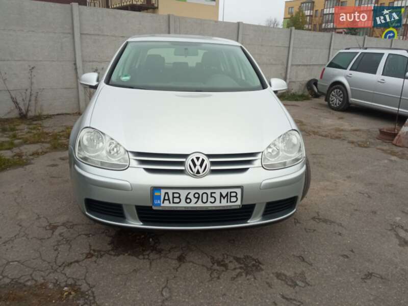 Хетчбек Volkswagen Golf 2006 в Вінниці
