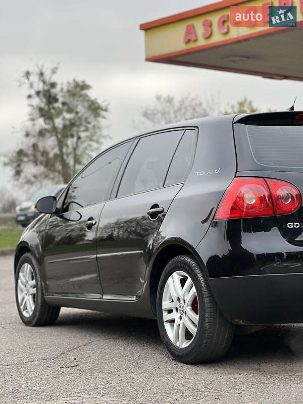 Хэтчбек Volkswagen Golf 2007 в Ровно