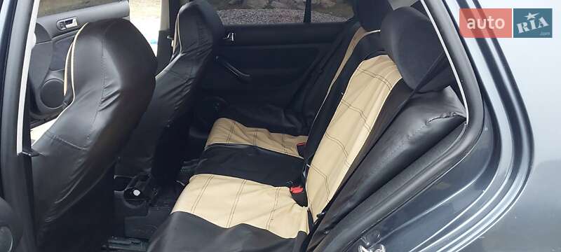 Хетчбек Volkswagen Golf 1999 в Рівному