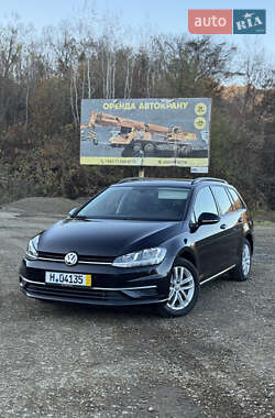 Універсал Volkswagen Golf 2019 в Сваляві
