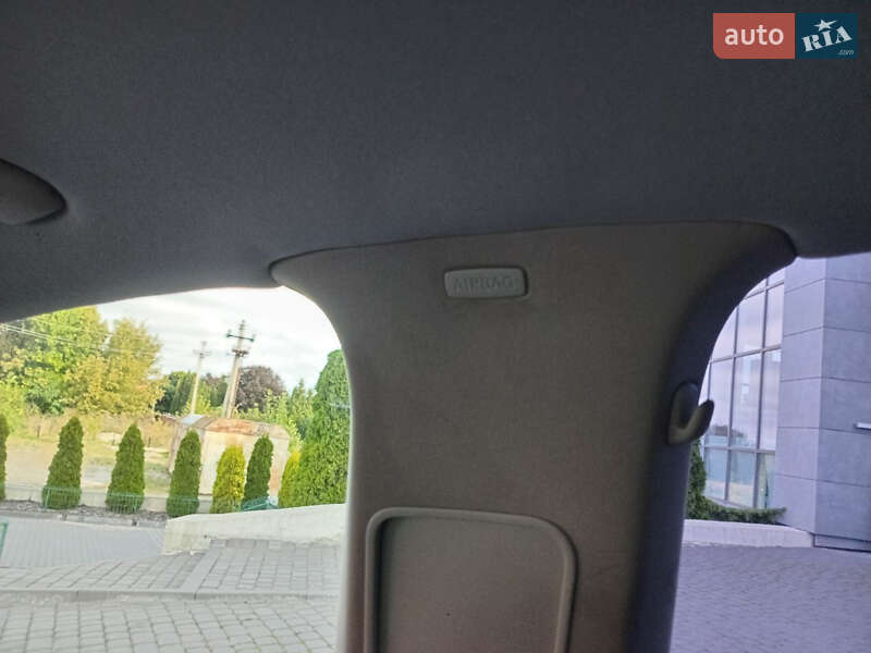 Хэтчбек Volkswagen Golf 2009 в Хмельницком