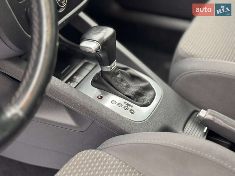 Універсал Volkswagen Golf 2008 в Запоріжжі фото 39 Універсал Volkswagen Golf 2008 в Запоріжжі