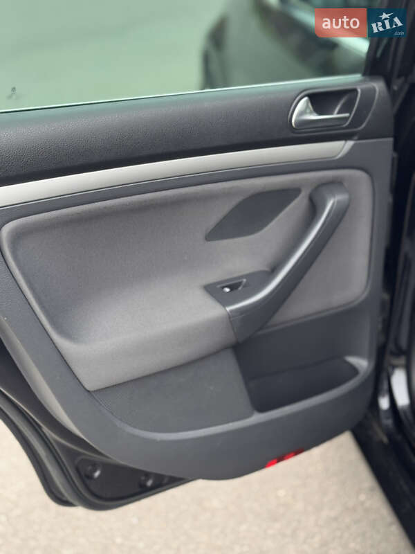 Універсал Volkswagen Golf 2008 в Запоріжжі фото 44 Універсал Volkswagen Golf 2008 в Запоріжжі