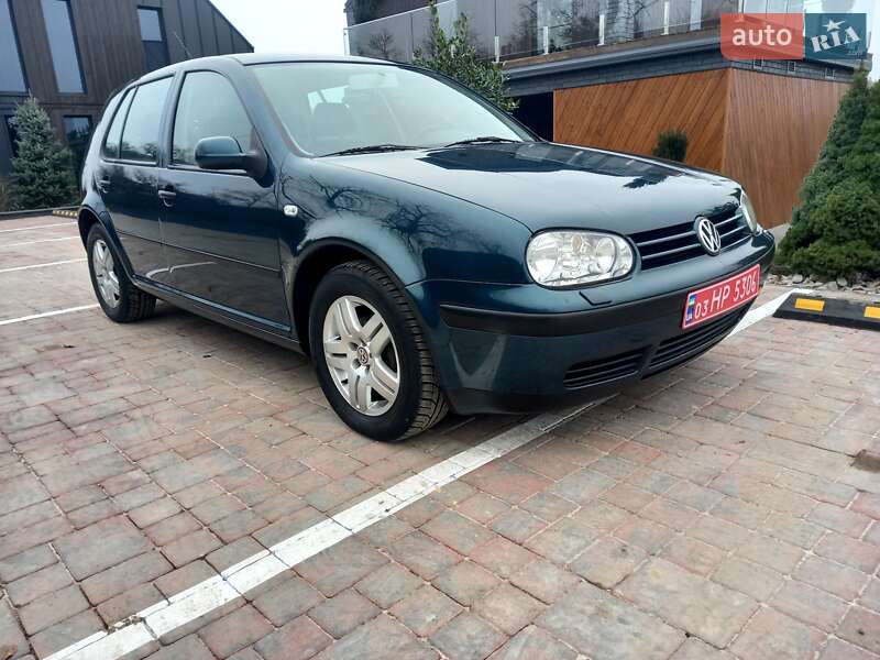 Volkswagen Golf 2003