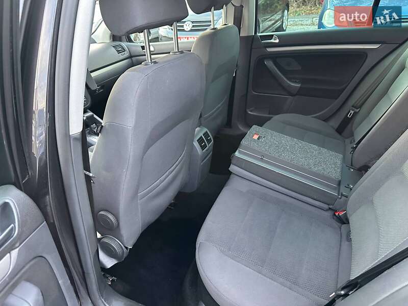 Хэтчбек Volkswagen Golf 2007 в Каменском