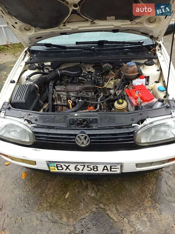 Универсал Volkswagen Golf 1998 в Нетешине