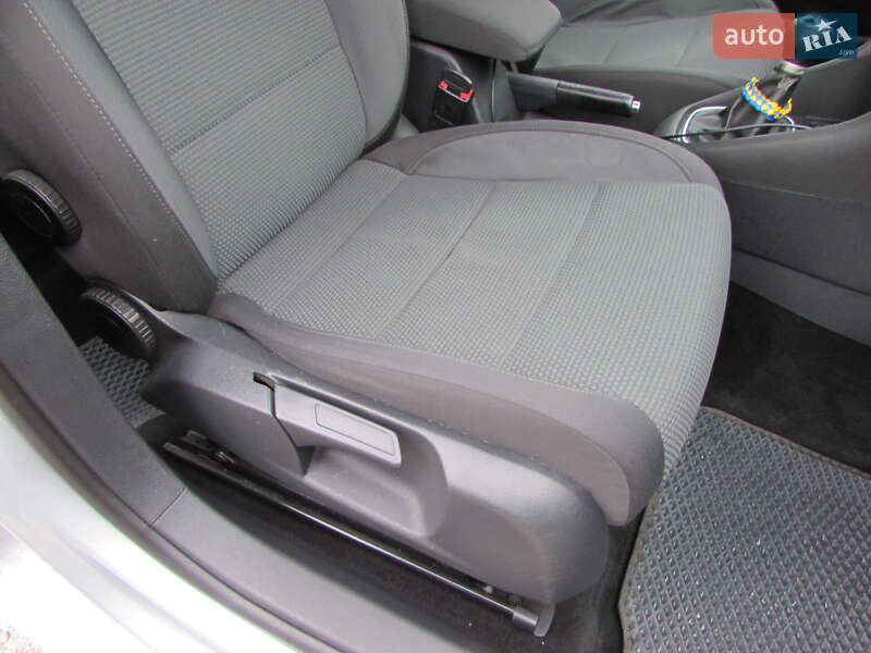 Универсал Volkswagen Golf 2012 в Кропивницком