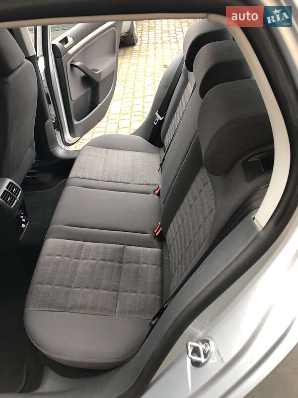 Хетчбек Volkswagen Golf 2007 в Надвірній фото 12 Хетчбек Volkswagen Golf 2007 в Надвірній