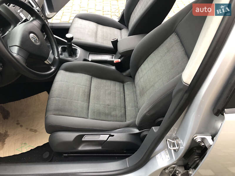 Хетчбек Volkswagen Golf 2007 в Надвірній фото 21 Хетчбек Volkswagen Golf 2007 в Надвірній