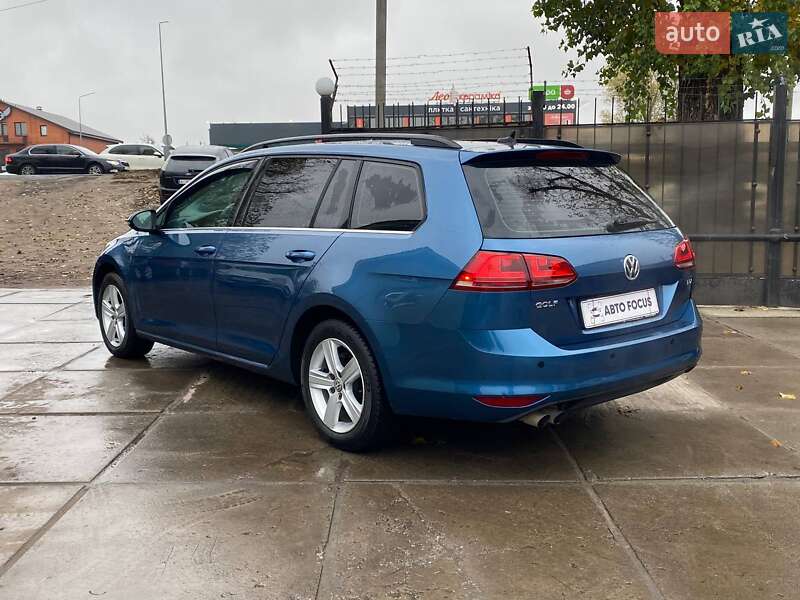 Универсал Volkswagen Golf 2015 в Киеве