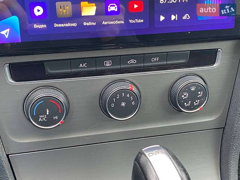 Универсал Volkswagen Golf 2015 в Киеве