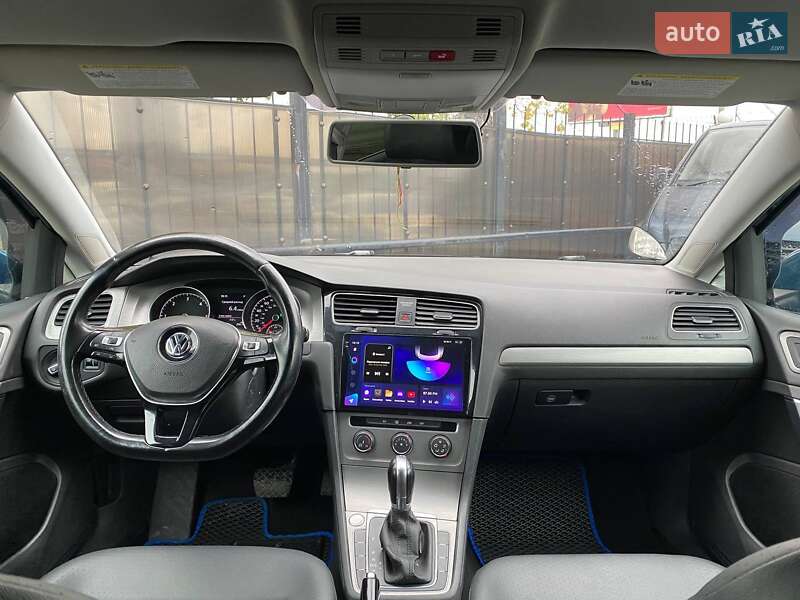 Универсал Volkswagen Golf 2015 в Киеве