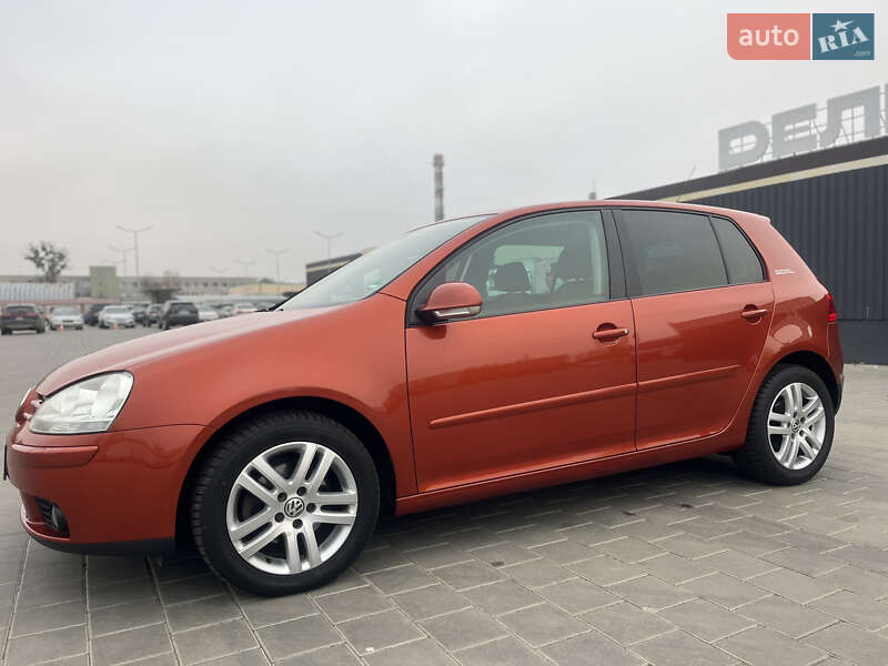 Хетчбек Volkswagen Golf 2007 в Черкасах